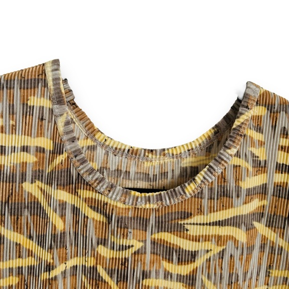 Women's Vintage Plissé Sleeveless Print Top brown & yellow hues - size Small - Picture 2 of 4